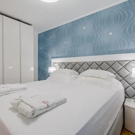 Apartments Villa Camellia - Adults Only Supetar Exterior photo